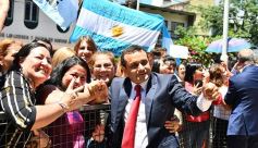 Foto de la galería: Fiesta de la democracia: juraron el gobernador y el vice y reeligieron a Carlos Rovira al frente de la Legislatura