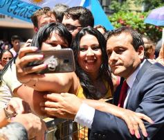 Foto de la galería: Fiesta de la democracia: juraron el gobernador y el vice y reeligieron a Carlos Rovira al frente de la Legislatura