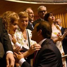 Foto de la galería: Fiesta de la democracia: juraron el gobernador y el vice y reeligieron a Carlos Rovira al frente de la Legislatura