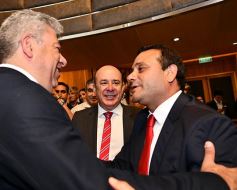 Foto de la galería: Fiesta de la democracia: juraron el gobernador y el vice y reeligieron a Carlos Rovira al frente de la Legislatura