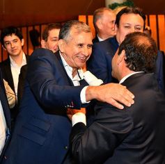 Foto de la galería: Fiesta de la democracia: juraron el gobernador y el vice y reeligieron a Carlos Rovira al frente de la Legislatura