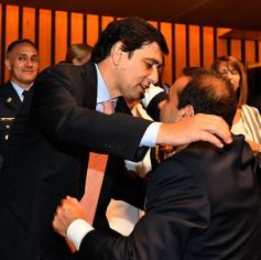 Foto de la galería: Fiesta de la democracia: juraron el gobernador y el vice y reeligieron a Carlos Rovira al frente de la Legislatura