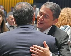 Foto de la galería: Fiesta de la democracia: juraron el gobernador y el vice y reeligieron a Carlos Rovira al frente de la Legislatura