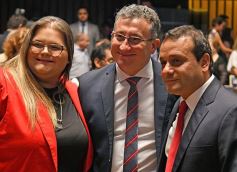 Foto de la galería: Fiesta de la democracia: juraron el gobernador y el vice y reeligieron a Carlos Rovira al frente de la Legislatura
