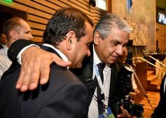 Foto de la galería: Fiesta de la democracia: juraron el gobernador y el vice y reeligieron a Carlos Rovira al frente de la Legislatura