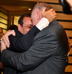 Foto de la galería: Fiesta de la democracia: juraron el gobernador y el vice y reeligieron a Carlos Rovira al frente de la Legislatura