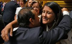 Foto de la galería: Fiesta de la democracia: juraron el gobernador y el vice y reeligieron a Carlos Rovira al frente de la Legislatura