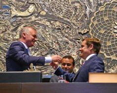 Foto de la galería: Fiesta de la democracia: juraron el gobernador y el vice y reeligieron a Carlos Rovira al frente de la Legislatura