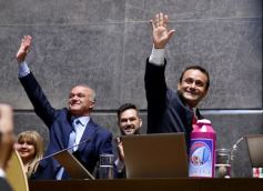 Foto de la galería: Fiesta de la democracia: juraron el gobernador y el vice y reeligieron a Carlos Rovira al frente de la Legislatura