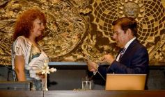 Foto de la galería: Fiesta de la democracia: juraron el gobernador y el vice y reeligieron a Carlos Rovira al frente de la Legislatura