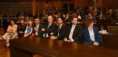 Foto de la galería: Fiesta de la democracia: juraron el gobernador y el vice y reeligieron a Carlos Rovira al frente de la Legislatura