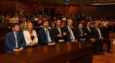 Foto de la galería: Fiesta de la democracia: juraron el gobernador y el vice y reeligieron a Carlos Rovira al frente de la Legislatura
