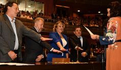 Foto de la galería: Fiesta de la democracia: juraron el gobernador y el vice y reeligieron a Carlos Rovira al frente de la Legislatura