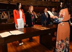 Foto de la galería: Fiesta de la democracia: juraron el gobernador y el vice y reeligieron a Carlos Rovira al frente de la Legislatura