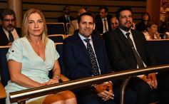 Foto de la galería: Fiesta de la democracia: juraron el gobernador y el vice y reeligieron a Carlos Rovira al frente de la Legislatura