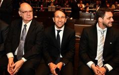 Foto de la galería: Fiesta de la democracia: juraron el gobernador y el vice y reeligieron a Carlos Rovira al frente de la Legislatura