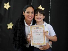 Foto de la galería: Emoción, lágrimas y alegría en el cierre del año del Colegio del Carmen