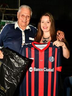 Foto de la galería: Homenajearon a leyendas del fútbol misionero