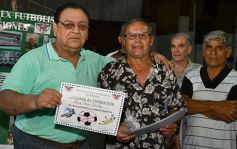 Foto de la galería: Homenajearon a leyendas del fútbol misionero