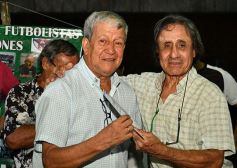 Foto de la galería: Homenajearon a leyendas del fútbol misionero