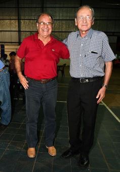 Foto de la galería: Homenajearon a leyendas del fútbol misionero