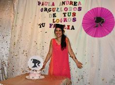 Foto de la galería: Paula se recibió de diseñadora y la familia celebró a lo grande