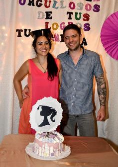 Foto de la galería: Paula se recibió de diseñadora y la familia celebró a lo grande