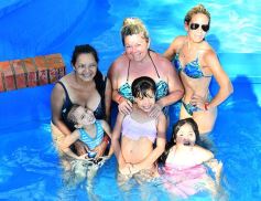 Foto de la galería: Navidad en la pileta del IPLyC