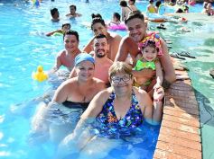 Foto de la galería: Navidad en la pileta del IPLyC