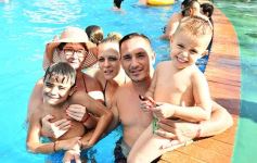 Foto de la galería: Navidad en la pileta del IPLyC