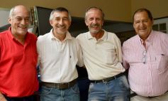 Sixto Fotografías. Sociedad. Varios - Caminando entre amigos en Posadas