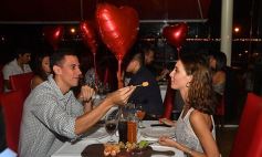 Sixto Fotografías. Sociedad. Día de San Valentín - Noche de cena y festejos por el dìa de San Valentìn en Posadas