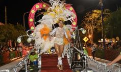 Sixto Fotografías. Sociedad. Carnavales Misioneros - San Ignacio se vistió de fiesta con los Carnavales 2019