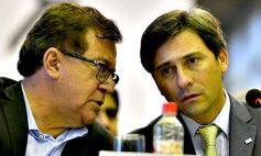 Sixto Fotografías. Sociedad. Yacyretá  EBY - Postales de la adjudicación de las obras para ampliar la central hidroeléctrica de Yacyretá