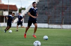 Foto de la galería: Con muchas caras nuevas, Guaraní arrancó la pretemporada