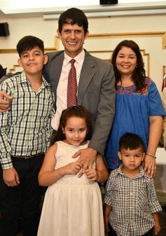 Foto de la galería: Juraron como ministros Samuel López y Joselo Schuap