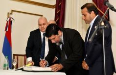 Foto de la galería: Juraron como ministros Samuel López y Joselo Schuap