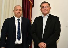 Foto de la galería: Juraron como ministros Samuel López y Joselo Schuap