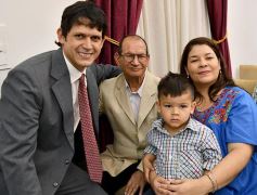 Foto de la galería: Juraron como ministros Samuel López y Joselo Schuap