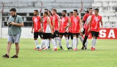 Foto de la galería: En su primer amistoso de pretemporada, Guaraní goleó a un combinado encarnaceno