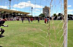 Foto de la galería: Guaraní derrotó a Atlético Posadas en otra jornada de amistosos en Villa Sarita