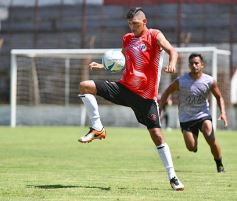 Foto de la galería: Guaraní derrotó a Atlético Posadas en otra jornada de amistosos en Villa Sarita