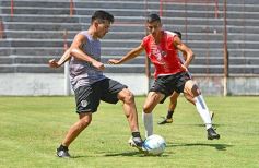 Foto de la galería: Guaraní derrotó a Atlético Posadas en otra jornada de amistosos en Villa Sarita
