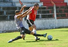 Foto de la galería: Guaraní derrotó a Atlético Posadas en otra jornada de amistosos en Villa Sarita