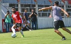 Foto de la galería: Guaraní derrotó a Atlético Posadas en otra jornada de amistosos en Villa Sarita