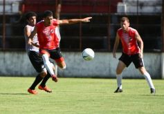 Foto de la galería: Guaraní derrotó a Atlético Posadas en otra jornada de amistosos en Villa Sarita