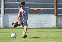 Foto de la galería: Guaraní derrotó a Atlético Posadas en otra jornada de amistosos en Villa Sarita