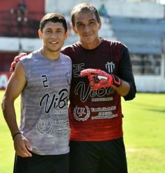 Foto de la galería: Guaraní derrotó a Atlético Posadas en otra jornada de amistosos en Villa Sarita