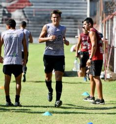 Foto de la galería: Guaraní derrotó a Atlético Posadas en otra jornada de amistosos en Villa Sarita