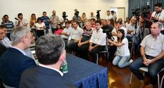 Foto de la galería: “Debemos ser ordenados y trabajar sobre pautas cumplibles”, indicó el Gobernador a los intendentes